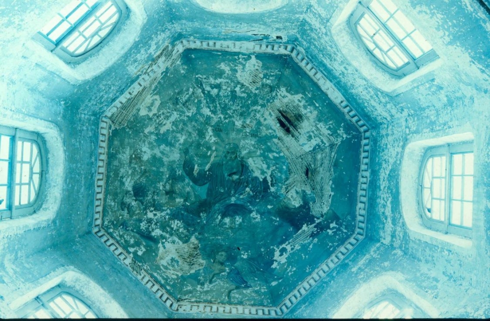 Роспись купола в с. Хотилово. Фото Дмитрия Дворядкина, 1993 г.